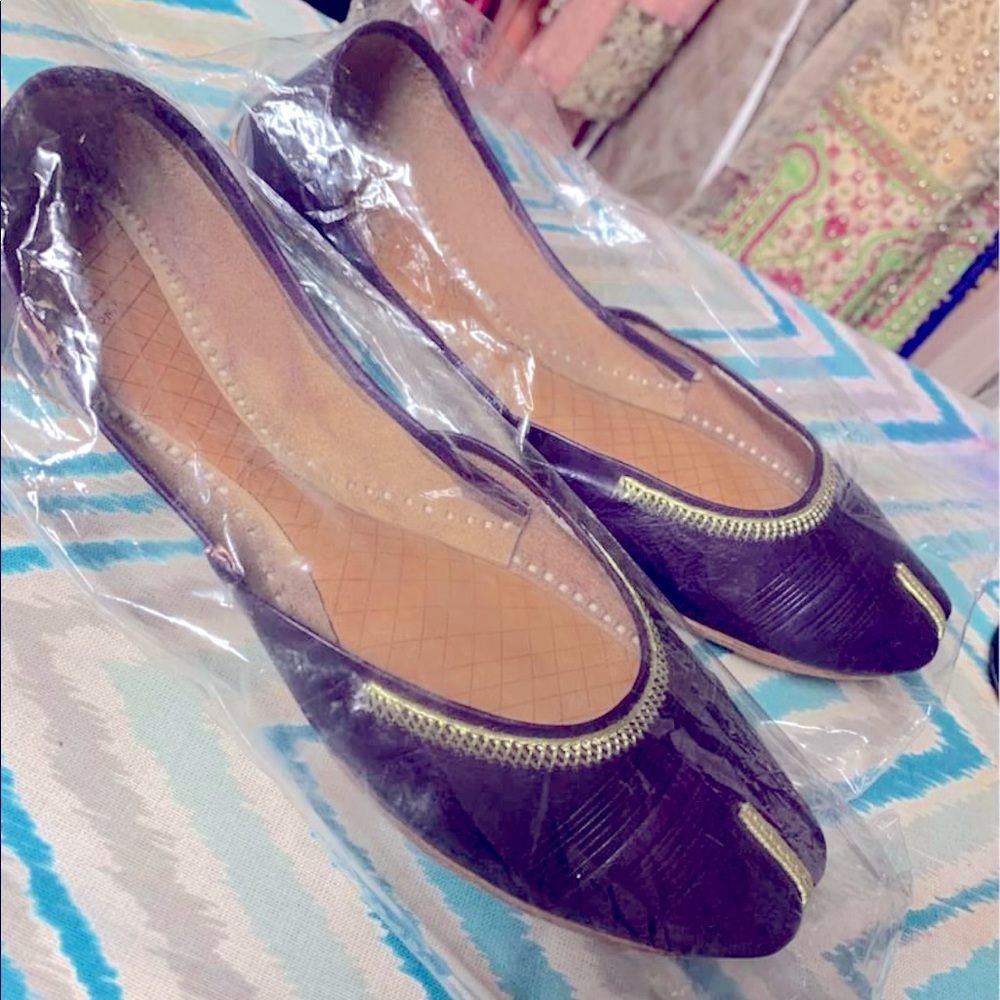 NEW PURPLE KHUSSAY! Pakistani / Indian-  2 available